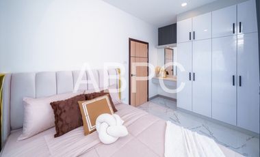 For sale 5 bedrooms house in Bang Lamung, Chonburi