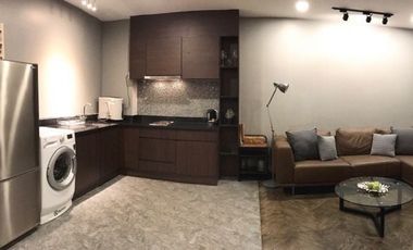 For sale 2 bed condo in Phaya Thai, Bangkok