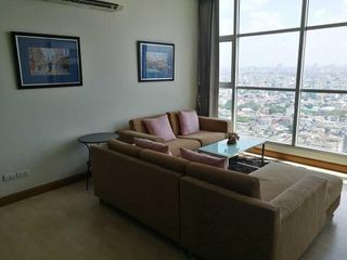 For rent 2 Beds condo in Huai Khwang, Bangkok
