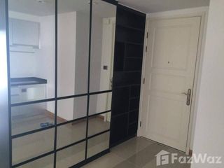 For rent 2 Beds condo in Huai Khwang, Bangkok