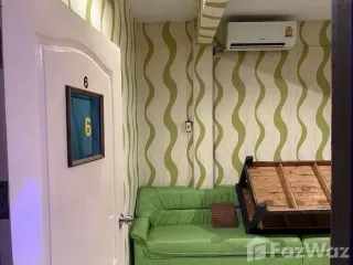 For sale 6 Beds townhouse in Mueang Chiang Mai, Chiang Mai