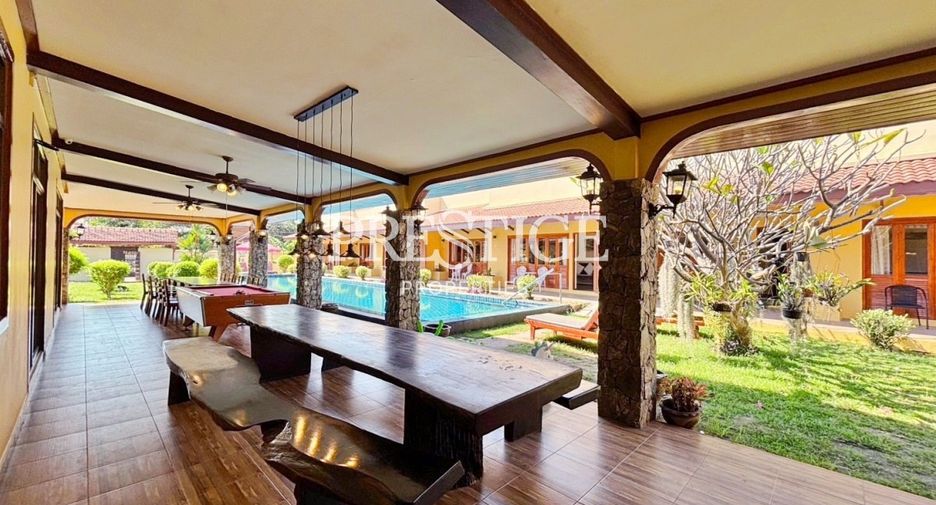 For sale 11 bedrooms retail Space in Bang Lamung, Chonburi