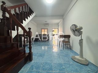 For rent 3 bed townhouse in Pratumnak, Pattaya