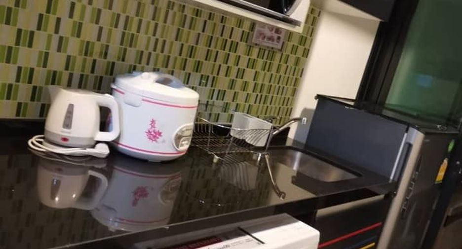 For sale 2 bed condo in Huai Khwang, Bangkok