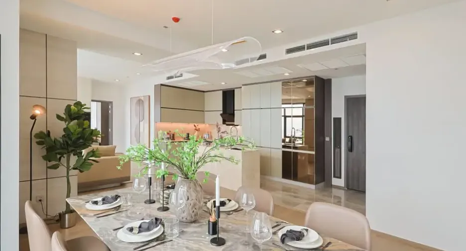 For sale 3 bedrooms condo in Ratchathewi, Bangkok