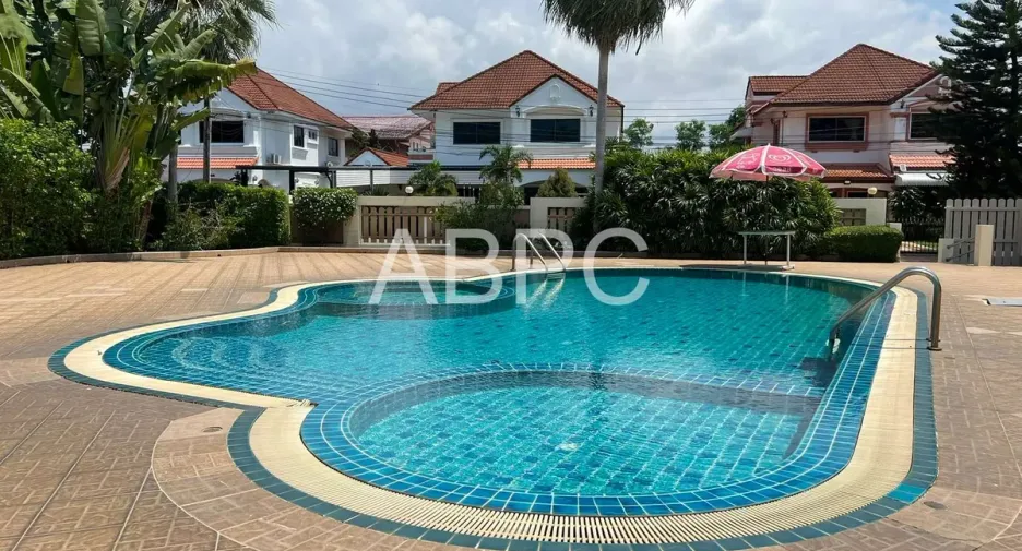 For rent and for sale 3 bedrooms house in Bang Lamung, Chonburi