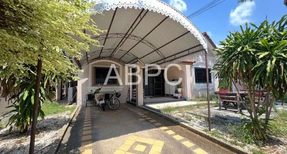 For rent and for sale 3 bedrooms house in Bang Lamung, Chonburi