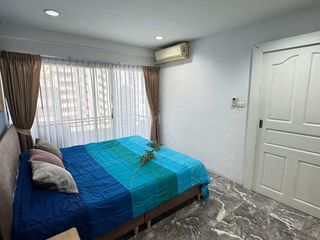 For sale 1 bed apartment in Khlong Toei, Bangkok