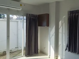 For rent 3 Beds townhouse in Lat Phrao, Bangkok