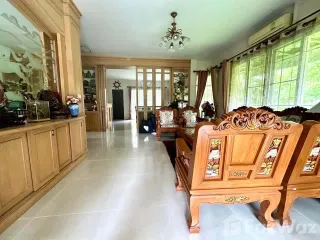 For rent 5 bed house in Mueang Chiang Mai, Chiang Mai