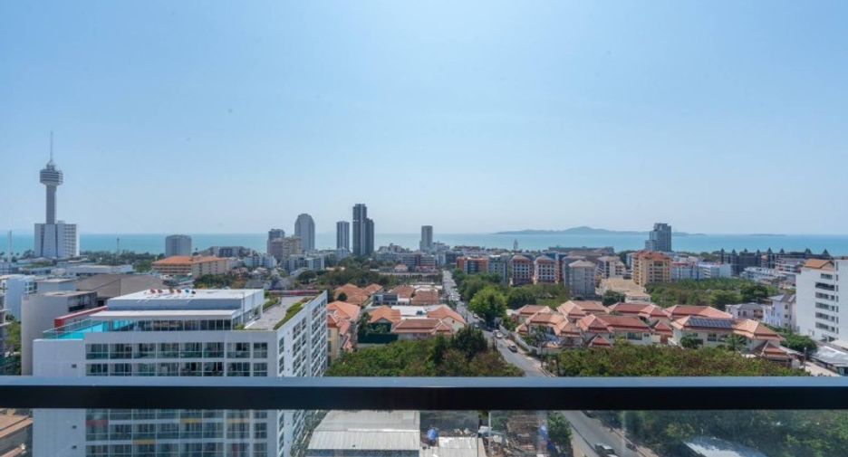 For sale 2 bedrooms condo in Pratumnak, Pattaya
