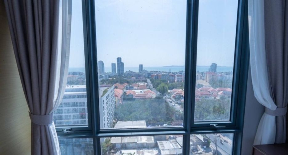 For sale 2 bedrooms condo in Pratumnak, Pattaya