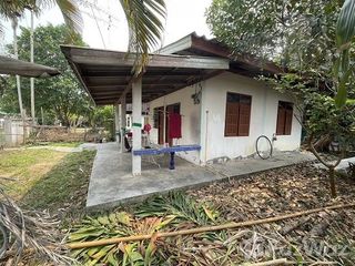 For sale 5 bed house in Mueang Phayao, Phayao