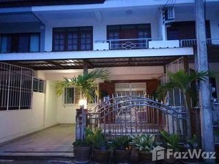 For sale 3 bed townhouse in Mueang Lamphun, Lamphun