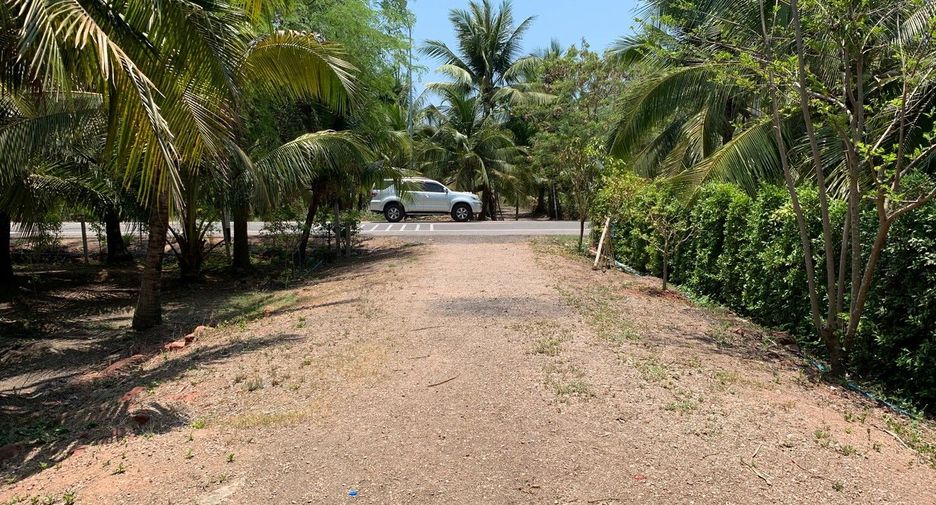 For sale land in Bang Khonthi, Samut Songkhram