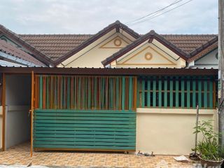 For sale 2 Beds townhouse in Mueang Nakhon Sawan, Nakhon Sawan