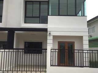 For sale 2 bed townhouse in Khao Yoi, Phetchaburi