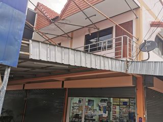 For sale 4 bed townhouse in Mueang Uttaradit, Uttaradit