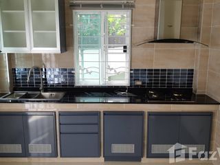 For sale 4 Beds house in Mueang Samut Sakhon, Samut Sakhon