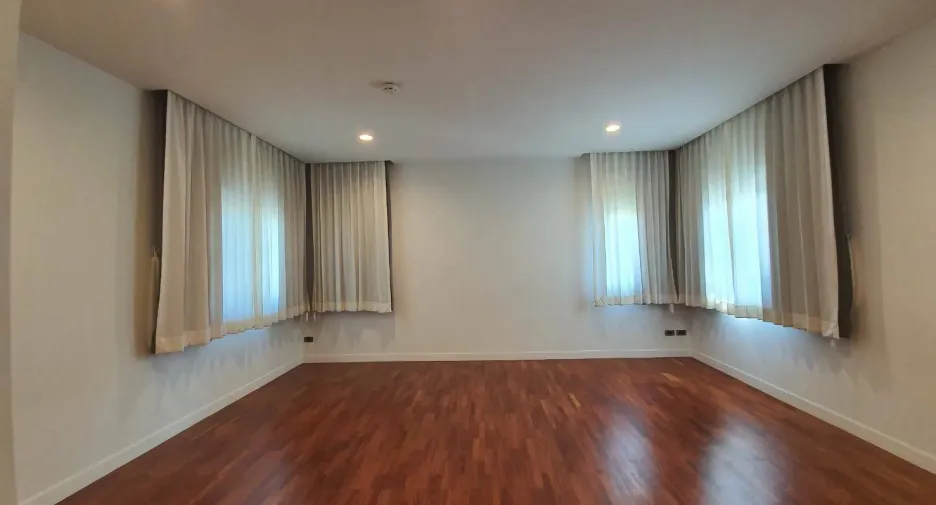 ขาย 5 เตียง บ้านเดี่ยว ใน ปากเกร็ด, นนทบุรี