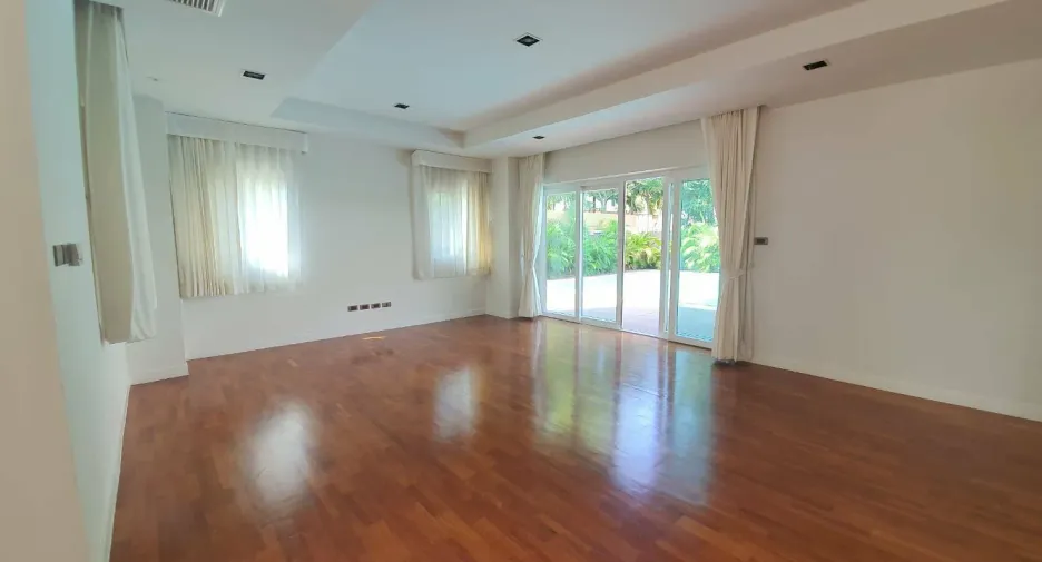 ขาย 5 เตียง บ้านเดี่ยว ใน ปากเกร็ด, นนทบุรี