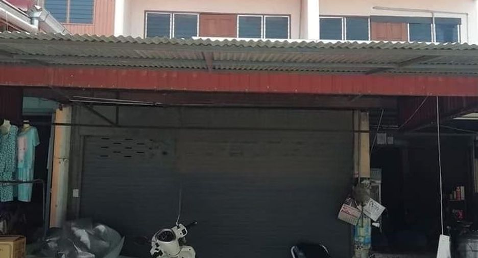 For sale 2 bed townhouse in Mueang Phrae, Phrae