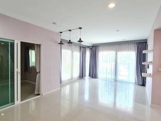 For rent 4 bed house in Mueang Nakhon Ratchasima, Nakhon Ratchasima