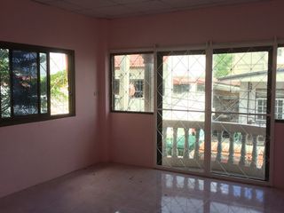 For sale 4 bed house in Mueang Yasothon, Yasothon