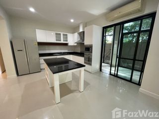 For rent 5 Beds villa in Pak Kret, Nonthaburi