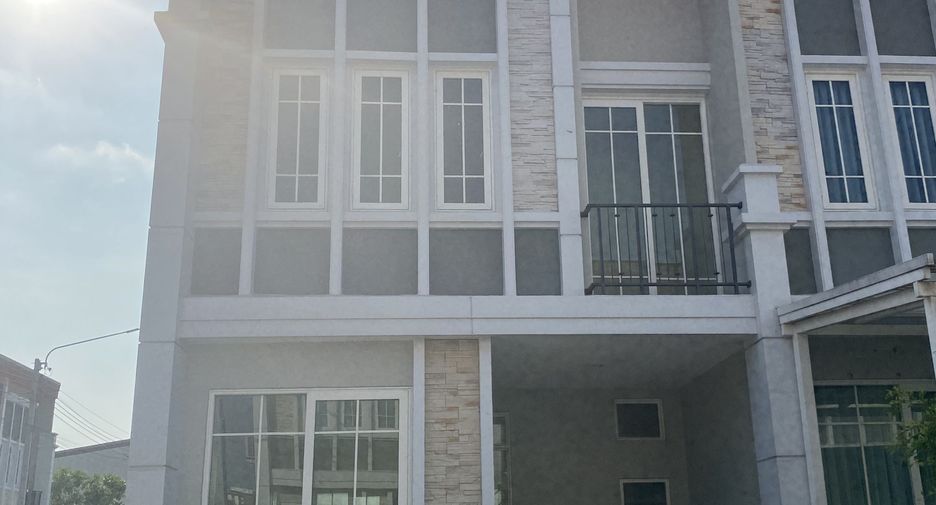 For sale 4 Beds townhouse in Mueang Nonthaburi, Nonthaburi