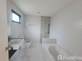 For sale 4 bed townhouse in Mueang Nonthaburi, Nonthaburi
