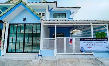 For sale 4 bed townhouse in Khlong Luang, Pathum Thani