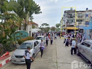 For sale 3 bed townhouse in Mueang Pattani, Pattani