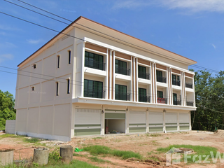 For sale 4 bed townhouse in Mueang Nakhon Phanom, Nakhon Phanom