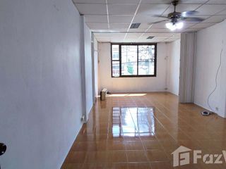 For rent 2 bed retail Space in Mueang Nonthaburi, Nonthaburi