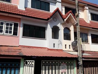 For sale 3 Beds townhouse in Lam Luk Ka, Pathum Thani