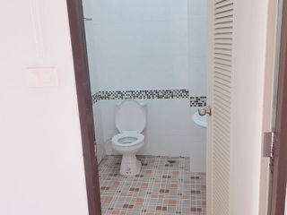 For sale 2 bed townhouse in Tha Chang, Surat Thani