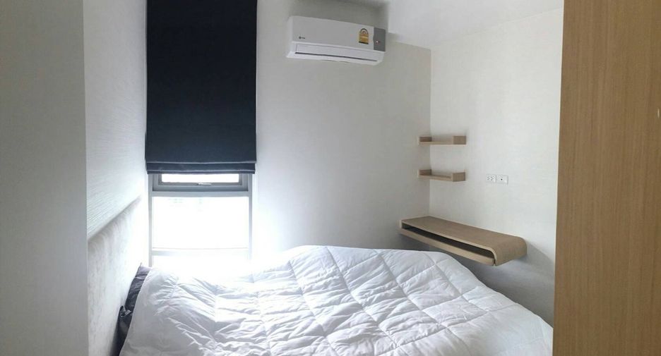 For rent 3 bedrooms condo in Bang Rak, Bangkok