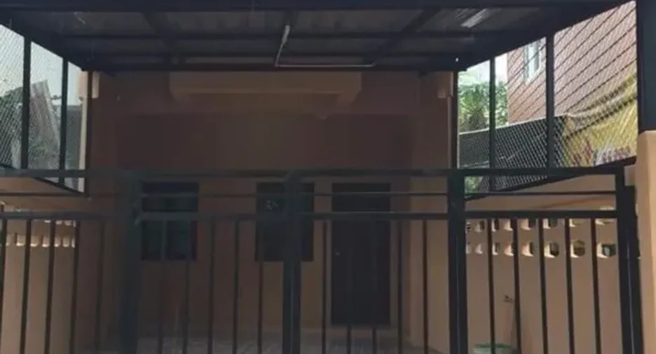 For sale 3 bed townhouse in Kabin Buri, Prachin Buri