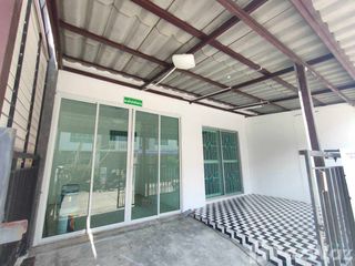 For rent 3 bed townhouse in Sam Phran, Nakhon Pathom