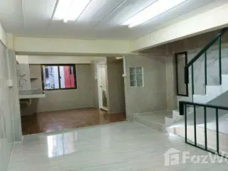 For rent 5 bed townhouse in Krathum Baen, Samut Sakhon