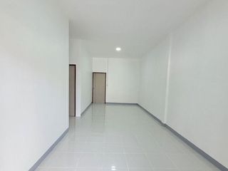 For sale 2 bed townhouse in Mueang Roi Et, Roi Et