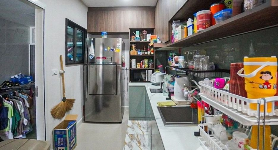 For sale 4 bed house in Pak Kret, Nonthaburi