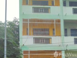 For rent 5 bed townhouse in Mueang Nakhon Sawan, Nakhon Sawan