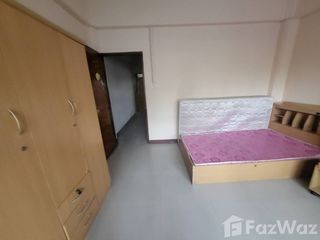 For rent 5 bed townhouse in Mueang Nakhon Sawan, Nakhon Sawan