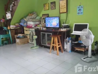 For sale 2 bed townhouse in Krathum Baen, Samut Sakhon