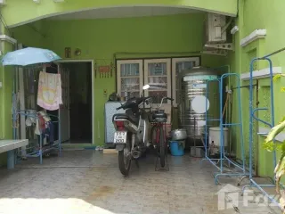 For sale 2 bed townhouse in Krathum Baen, Samut Sakhon