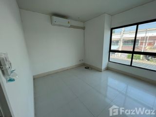 For rent 3 bed townhouse in Sam Phran, Nakhon Pathom