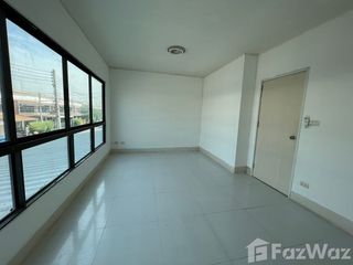 For rent 3 bed townhouse in Sam Phran, Nakhon Pathom