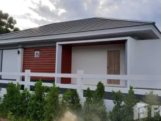 For sale 4 bed house in Phatthana Nikhom, Lopburi